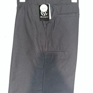 Men’s golf shorts